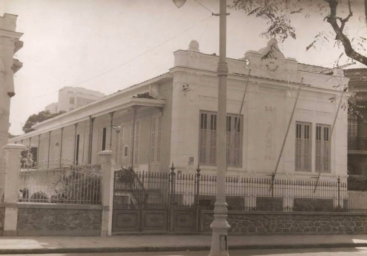 Fachada histórica da Casa dos Açores